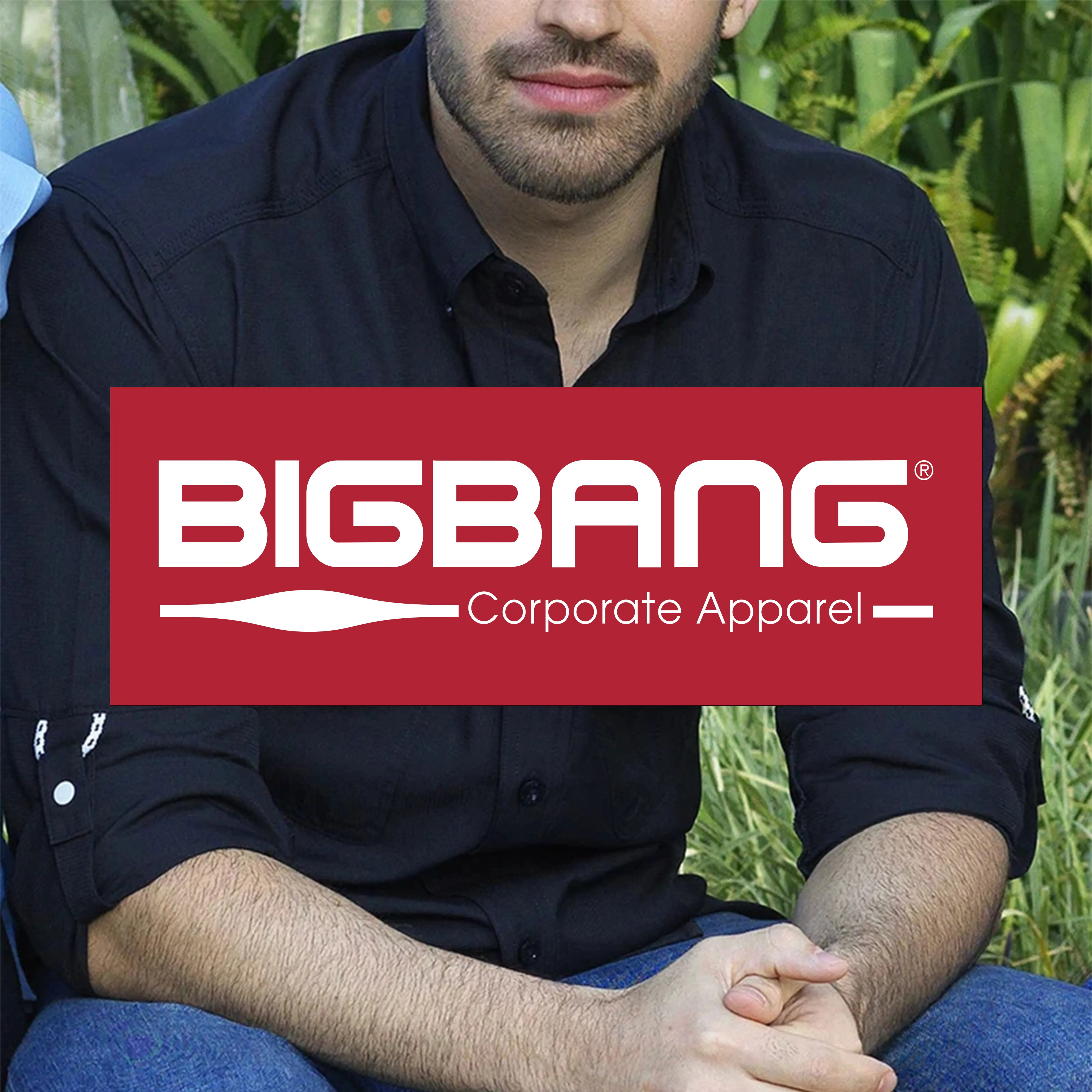 Uniformes corporativos diseñados para transmitir profesionalismo y elegancia. Con materiales de alta calidad y cortes modernos, garantizan comodidad y presencia impecable en cualquier entorno laboral.